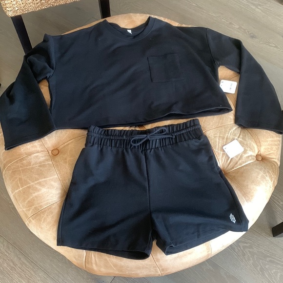 FREE PEOPLE Movement Sunny Set Black Coordinating 2 Piece Set Small NEW NWT - Picture 2 of 16